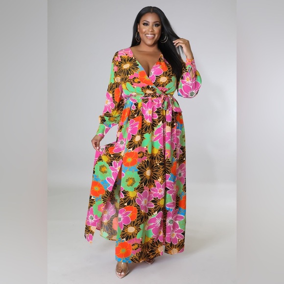 (R) Good times usa Floral Maxi Dress with Vibrant Colors, size 2XL - Picture 5 of 15